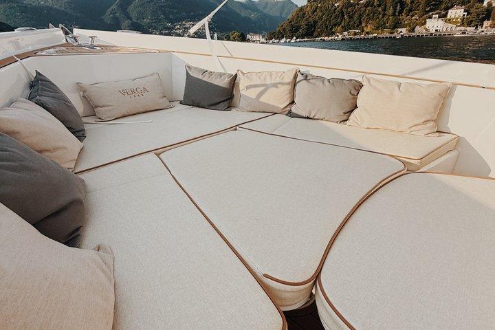 Luxe privé boottochten op het Comomeer met Prosecco