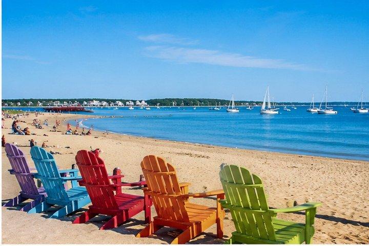 Boston: Martha's Vineyard ICONIC Small Group Day Escape w/Ferry