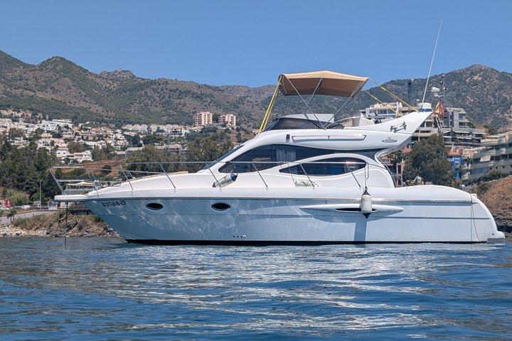 2 ore Privato Yacht viaggio bevande e delfini da Fuengirola