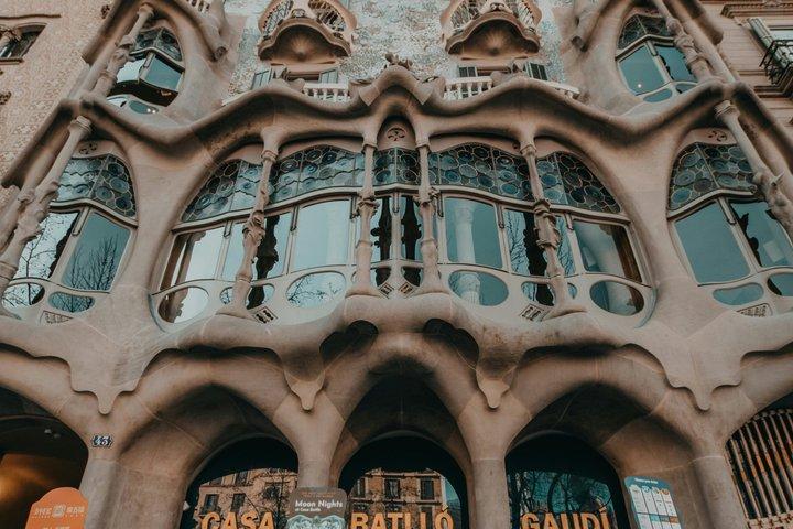 Casa Batlló et La Pedrera Visite Privée avec Guide Officiel