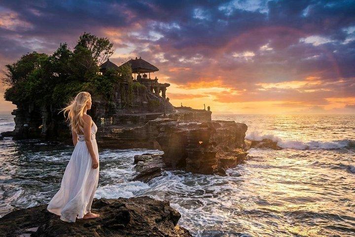 Tanah Lot Sunset Tour avec spectacle de Kecak et dîner