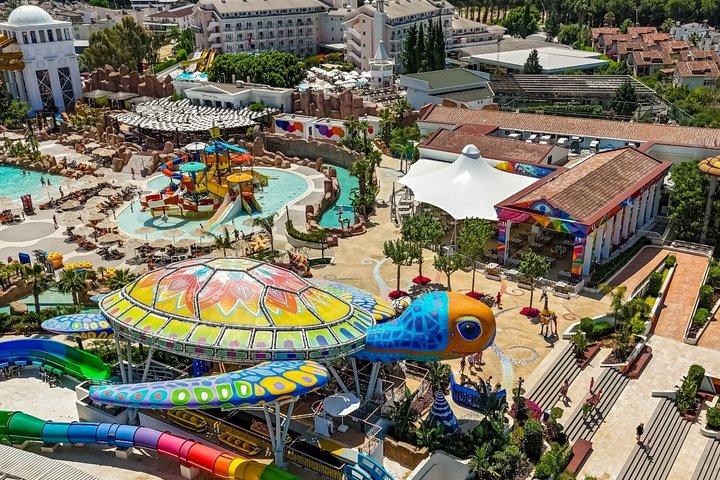 Le Pays des Légendes Billet d'entrée au parc à thème et transferts