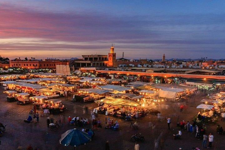Marrakech: Souk Tastings & Shopping by Night Guided Walking Tour.