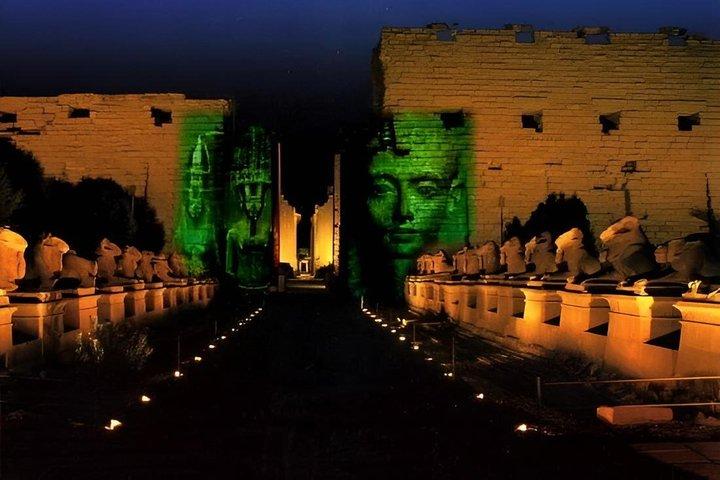 Luxor Sound and Light Show no Templo de Karnak