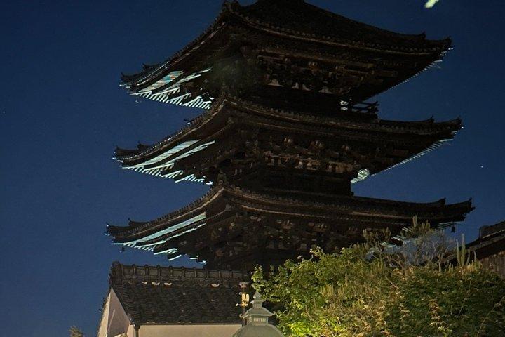 Tour Nocturno en Bicicleta por Gion y Fushimi Inari