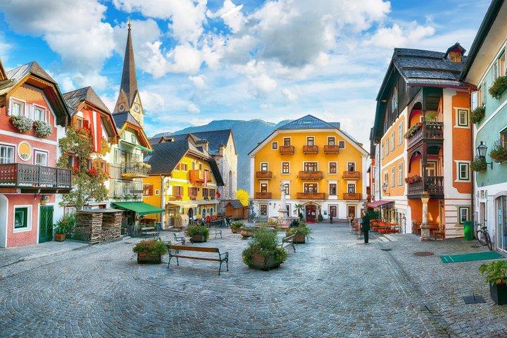 Från Wien Hallstatt Salzburg och Melk Abbey Private Day Tour