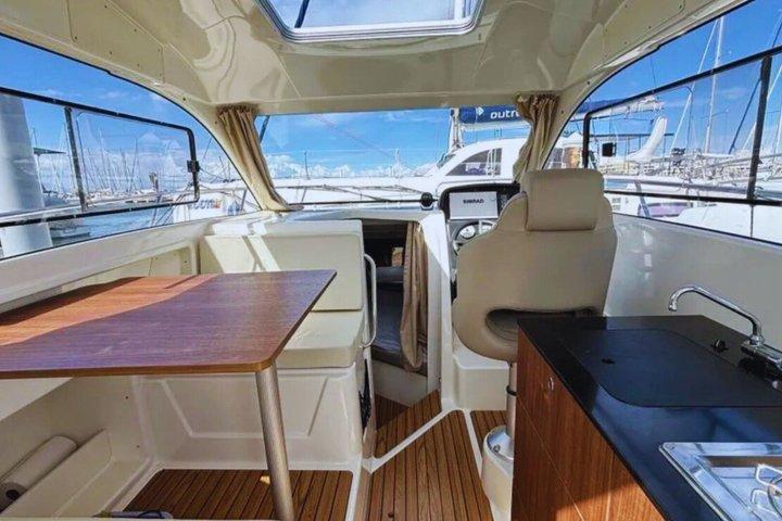 Private Boat Tour to Ischia with Aperitif from Bacoli