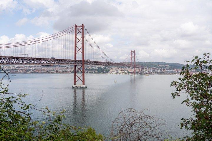 Lisbon : プライベート・ヴァン・ミー・アラウンド