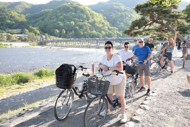 Kyoto E-Bike Tour durch Palast, Schloss, Tempel und versteckte Edelsteine