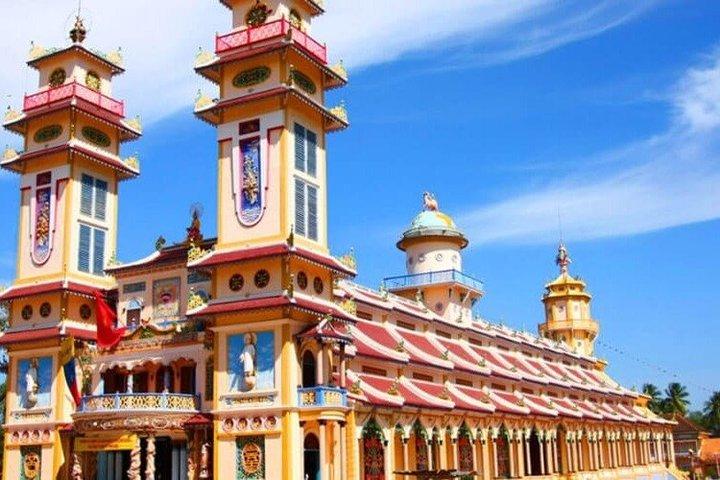 Private Cao Dai Temple and Cu Chi Tunnels Heritage Tour