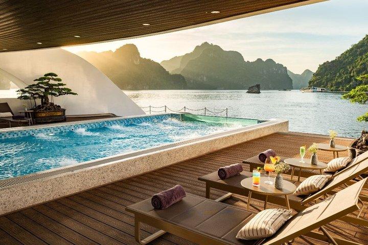 Diana Luxury Cruise : 2 - Dag Ha Long & Lan Ha Bay med balkon