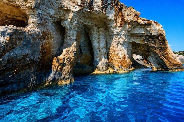 Zakynthos Sunset Boat Tour para Cavernas Azuis, Paradas de Natação e Aperitivo