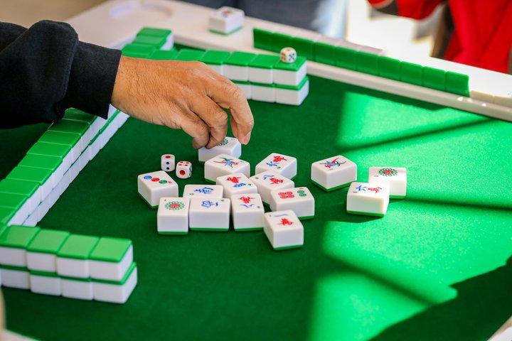 Experience Singapore Chinese Mahjong and Tea with a Local Host