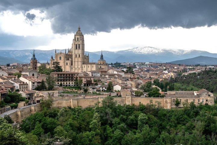 Pago de Carraovejas e Segovia da Madrid