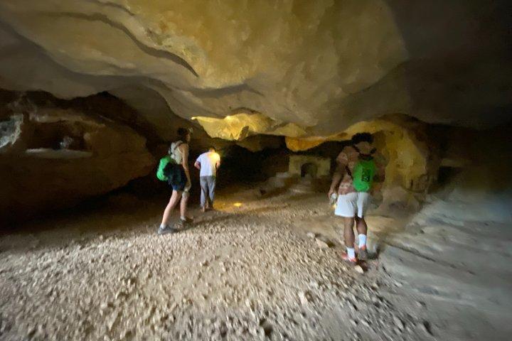 Cat Ba kajaktocht in Mangrovebossen en verken Thien Long Cave