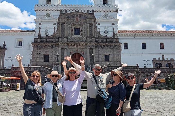 City tour PRIVADO: Quito Colonial, Mitad del Mundo y Teleférico