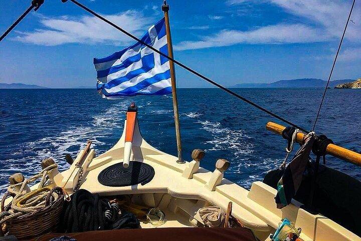 Boat Trip to the Pirate Cave & Blue Lagoon