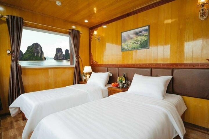 Lan Ha Bay Private Boat Experience Cat Ba Island 2D1N