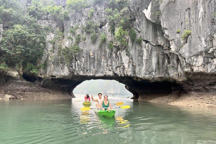 Lan Ha Bay Private Boat Experience Cat Ba Island 2D1N