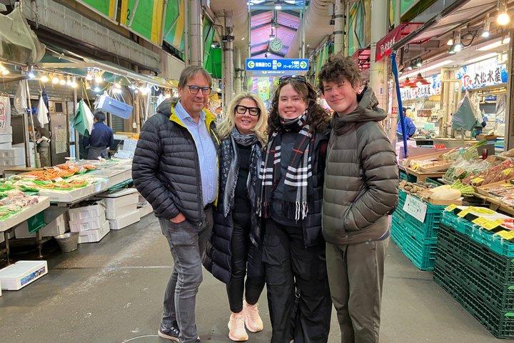 Kanazawa Omicho Market Food Private Tour with Licensed Guide