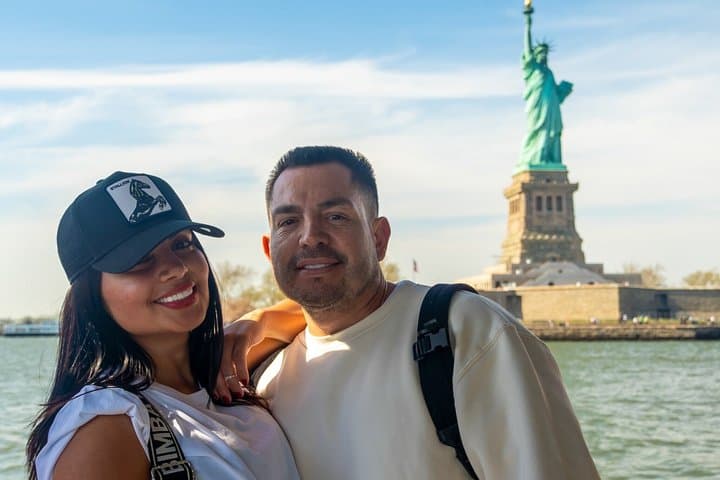 Statue of Liberty & NYC Skyline Cruise - Freedom Liberty Tour