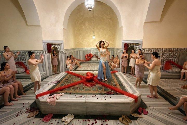 Istanbul : Hamam Party, Essen, Peeling, Schaum Make & Bauchtanz Show