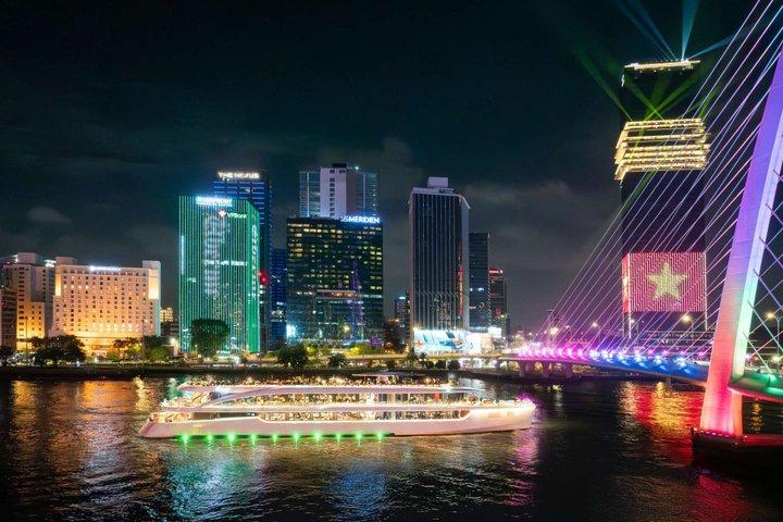 Excursão cultural noturna de Saigon com marionetes de água e cruzeiro de jantar