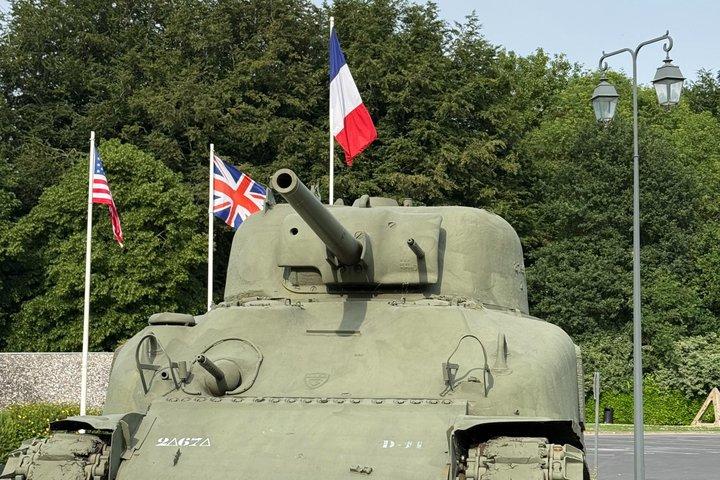 Privétransfer van Parijs naar Normandië, Bayeux, Omaha Beach of Caen.
