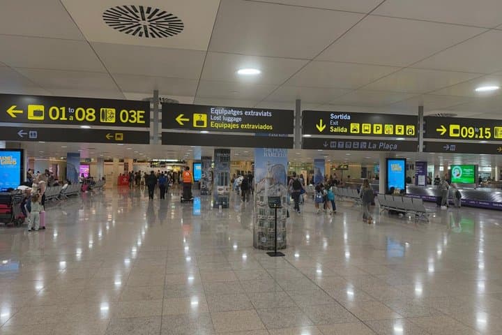 Private Arrival Transfer from Barcelona Airport to City - Hotel