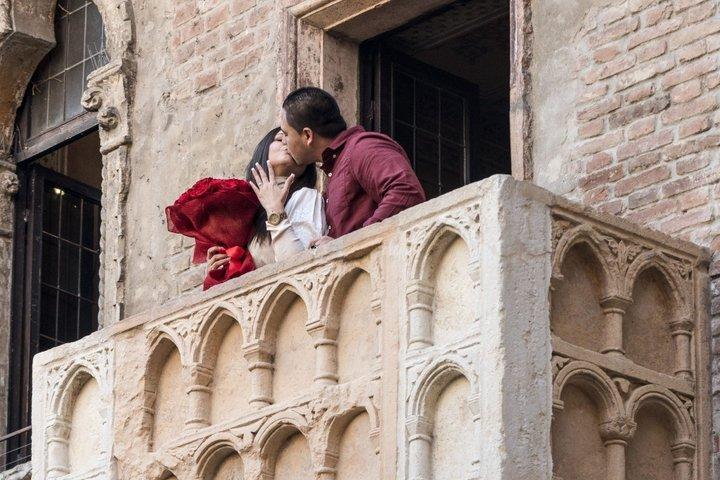 Juliet's House Cortile e balcone Esperienza Fast Track Ingresso