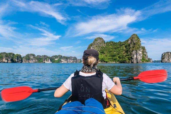 Halong & Bai Tu Long Bay 2 Tage 1 Nacht Deluxe Tour ab Hanoi