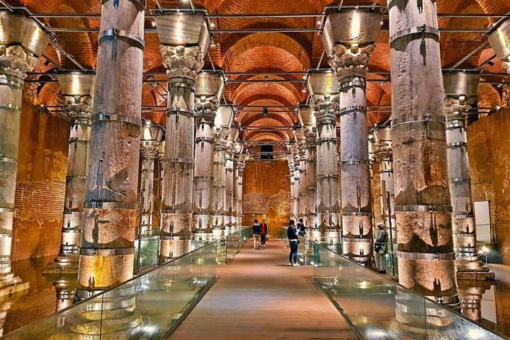 Istanbul: Blue Mosque, Hagia Sophia & opt. Cistern Tour