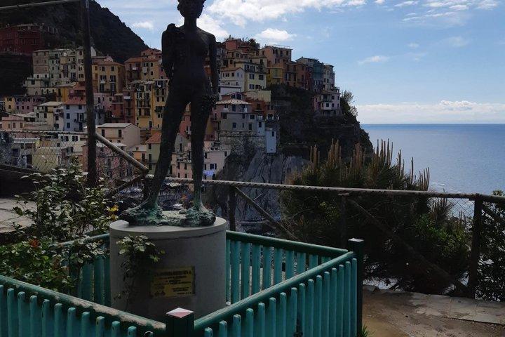 Cinque Terre in the Morning with Manarola Vernazza and Wine