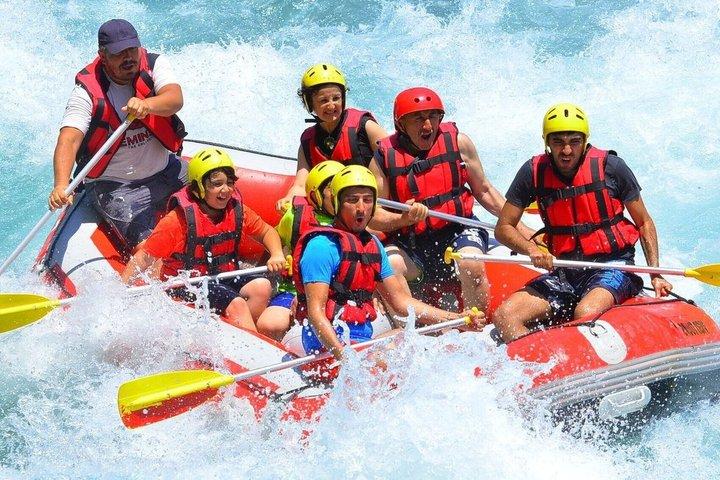Tour combinato di rafting con Safari in jeep in quad e zipline