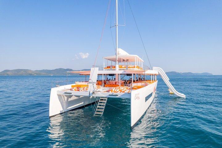 Pattaya Koh Rin & Bamboo Beach Sunset Premium Tour