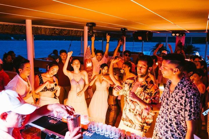 Pattaya Koh Rin & Bamboo Beach Sunset Premium Tour