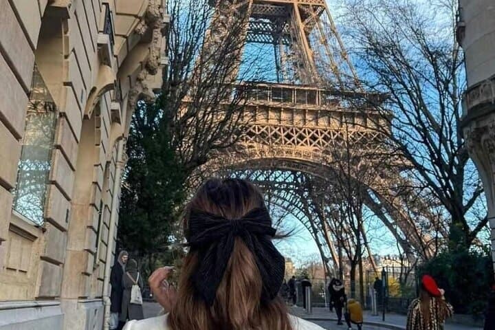 Paris: Eiffel Tower Summit Visit with Host and Elevator