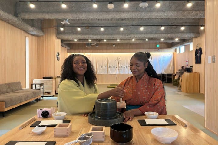 Tokyo: Friendly Matcha Making from Leaf to Cup with Sweets