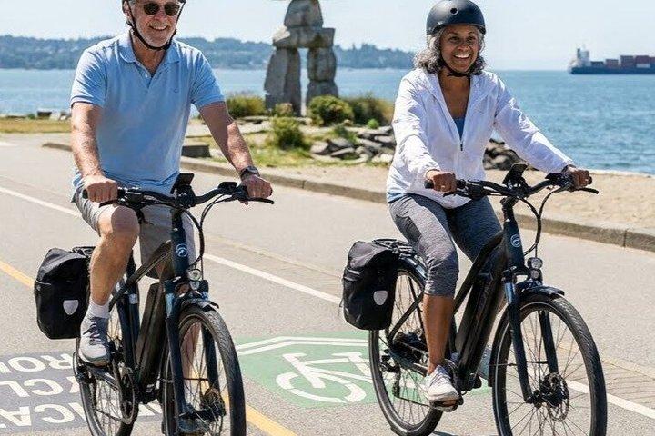 Noleggio E-Bike Vancouver - BC Place Downtown Seawall Pista ciclabile