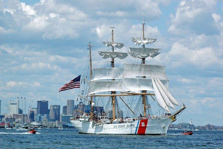 Navigare Boston Fireworks Cruise da Squantum Point a Quincy
