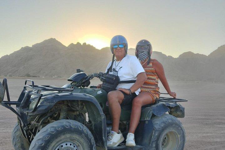 Sharm El Sheikh Safari Quad con giro in cammello e trasferimento