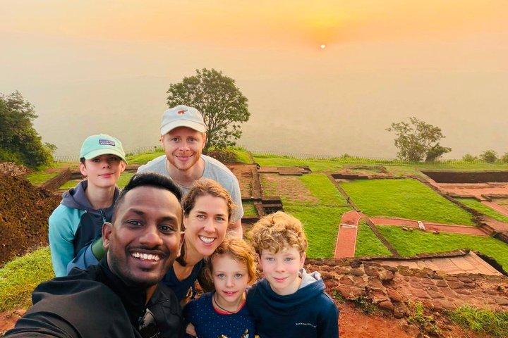 Private 14-tägige All Inclusive Sri Lanka Inseltour vom Flughafen