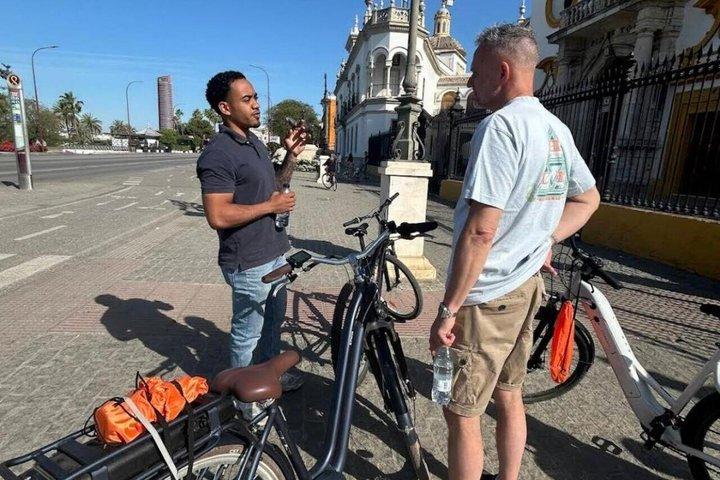 Sevilla: Begeleide fiets- en e-biketour in een kleine groep