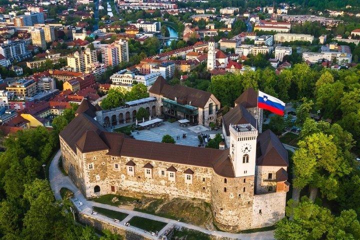 Ljubljana Private City Walking Tour with Hotel Pickup