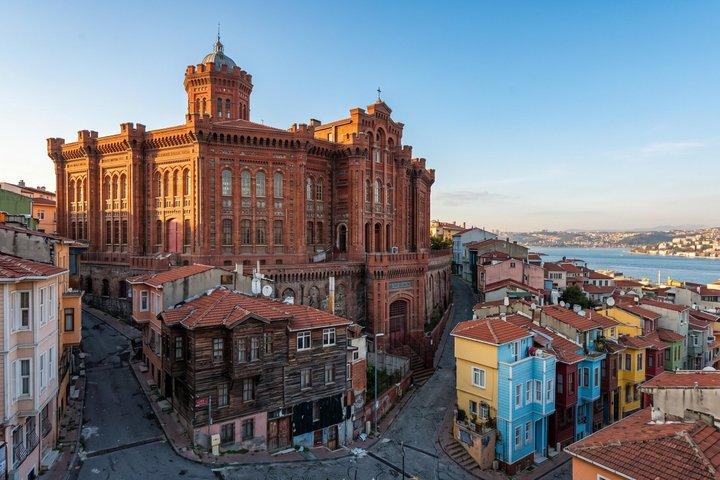 Bohemian Istanbul Fener and Balat Photography Tour