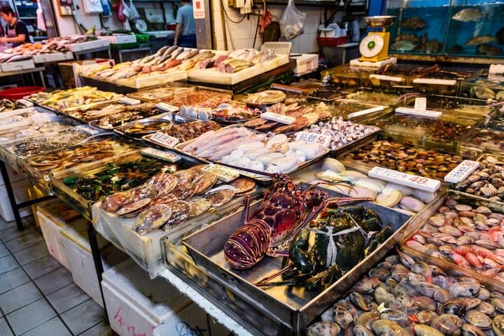 Hong Kong: Fresh Produce Market and Cook-to-Order Food Tour