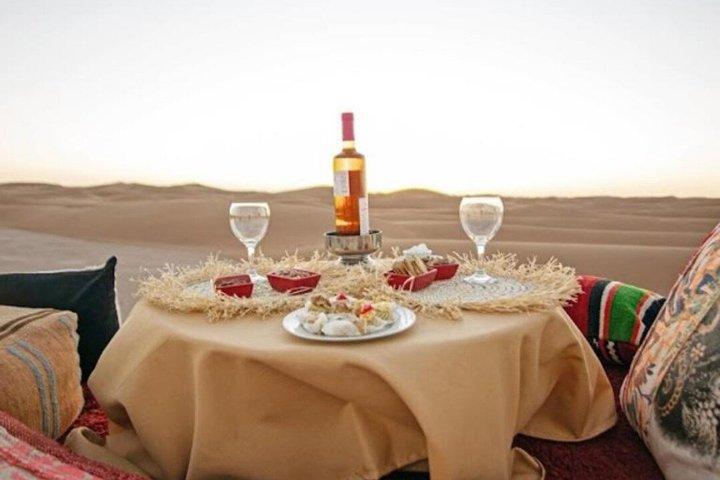 Erg Chebbi Camel Trek. nuit au camp de luxe