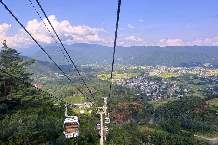 1 Tagestour Wanderung zum Happo-ike Pond und den heißen Quellen in Hakuba