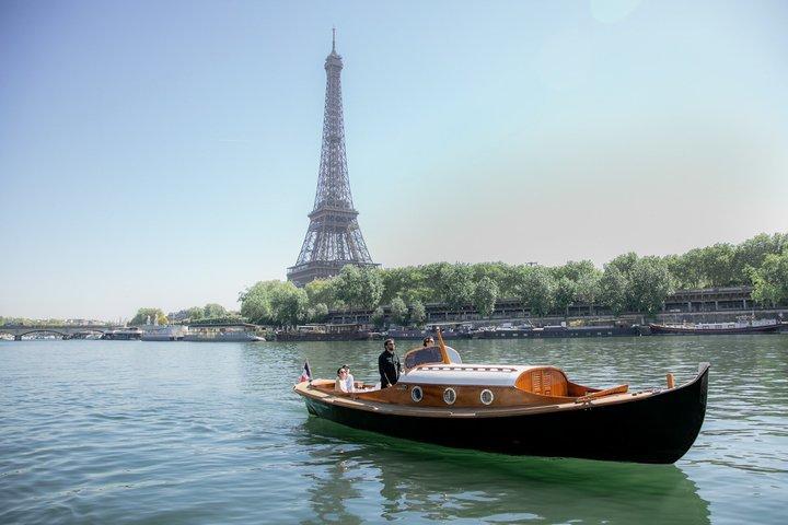 Crociera privata sul fiume Senna Tour in barca di lusso a Parigi