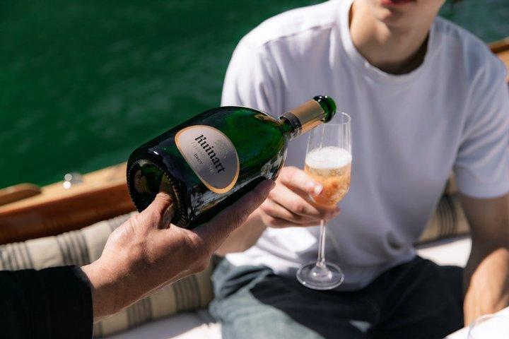 Crociera privata sul fiume Senna Tour in barca di lusso a Parigi